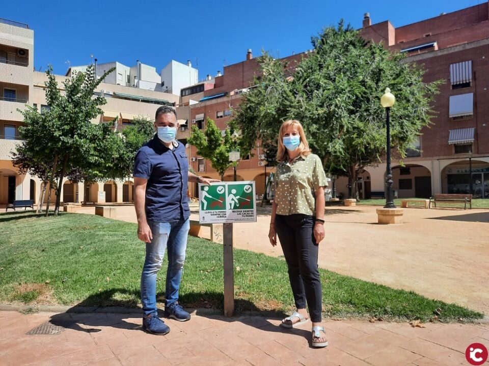 El área de tenencia de animales del Ayuntamiento de Ibi renueva carteles y hace un llamamiento ciudadano ante las normas establecidas y el abandono de animales