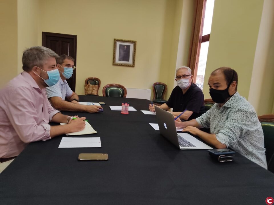 LIES Cotes Baixes presenta al sector empresarial el seu nou curs despecialització en Sistemes de Fabricació Inteligent