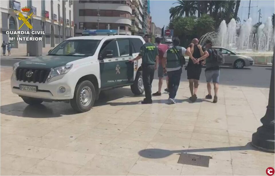 La Guardia Civil detiene a un grupo criminal que contaba con varios puntos de venta de droga en Alicante y Madrid