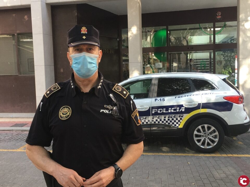 La Policía Local de Petrer pone las primeras sanciones por no llevar mascarilla y recuerda que la multa puede alcanzar hasta los 100 