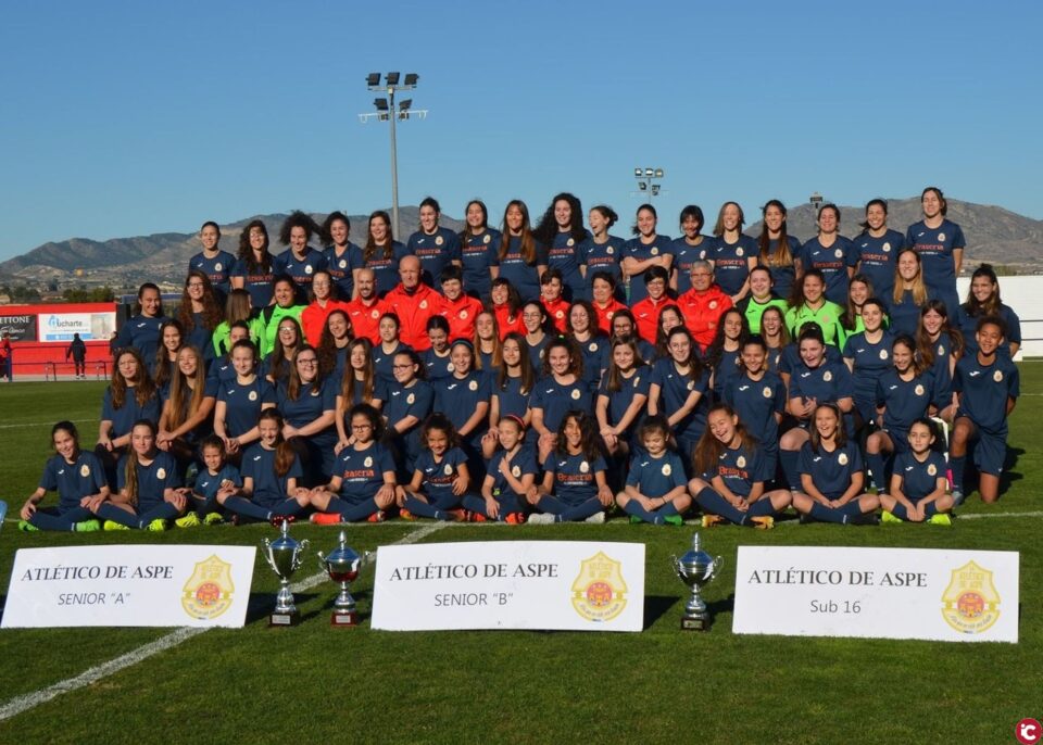 El Atlético de Aspe de fútbol femenino triunfa en la Gala del Deporte