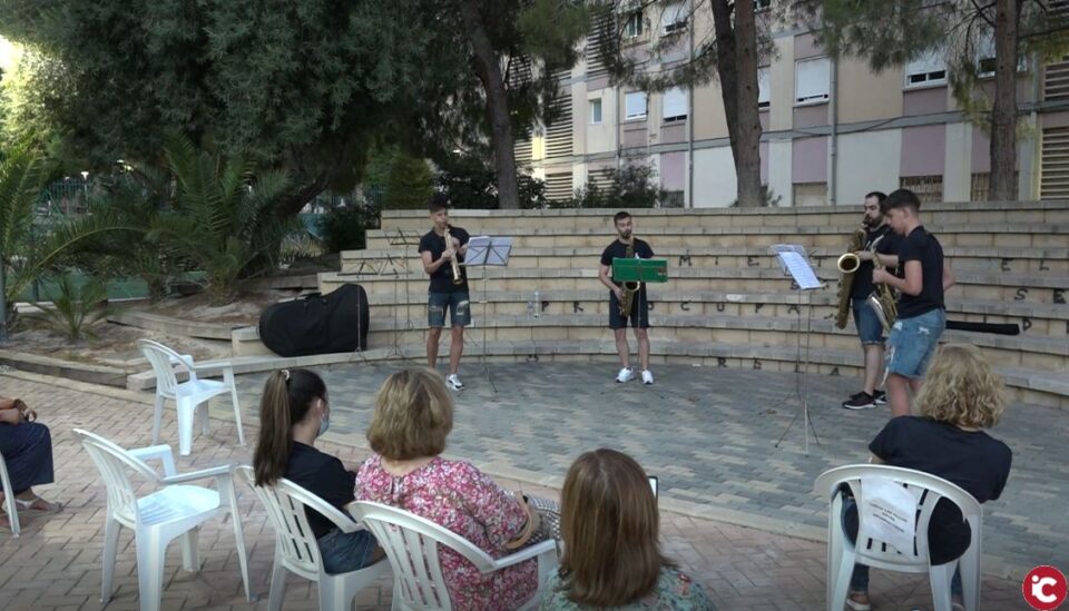 Conciertos veraniegos De los balcones a las calles: Avenida de Ronda y Parque Cocoliche