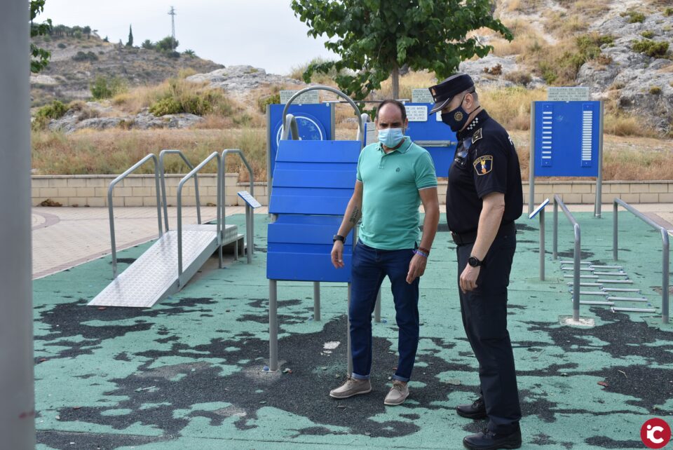 La Policía Local sancionará con hasta 1.500  los actos vandálicos en parques y jardines