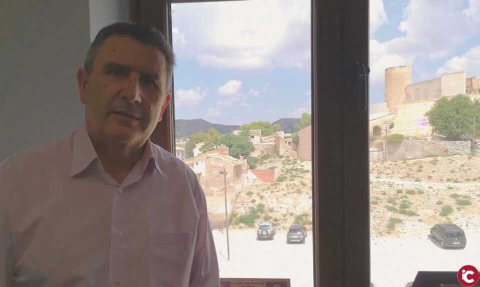 El Ayuntamiento de Elda restaurará la Puerta del Antemural del Castillo