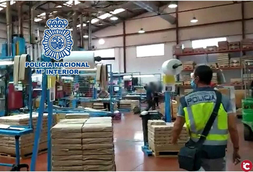 La Policía Nacional ha detenido a un empresario por explotar laboralmente a sus trabajadores