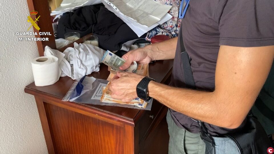 La Guardia Civil desarticula un grupo de butroneros asentado en la zona sur de Alicante