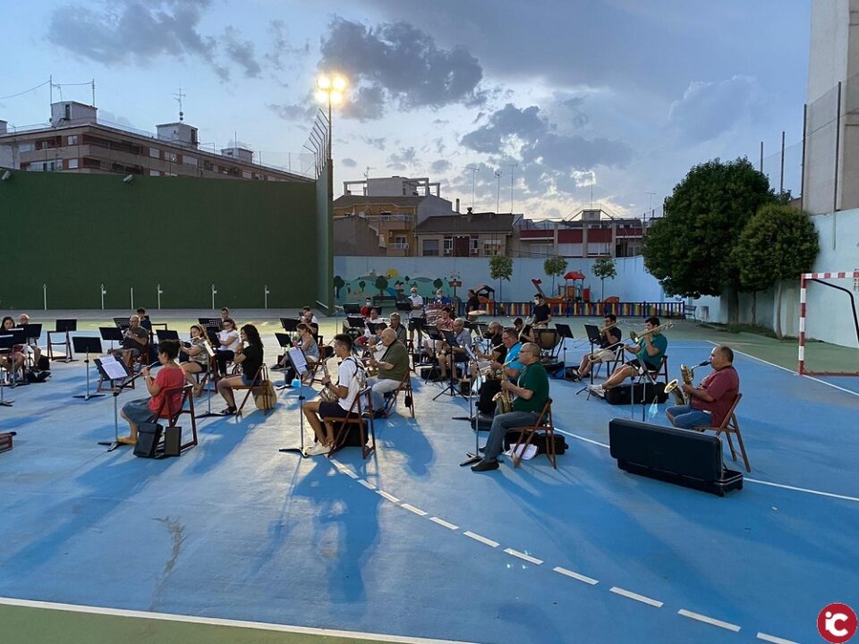 La Sociedad Musical Ruperto Chapí realiza su primer concierto tras el confinamiento
