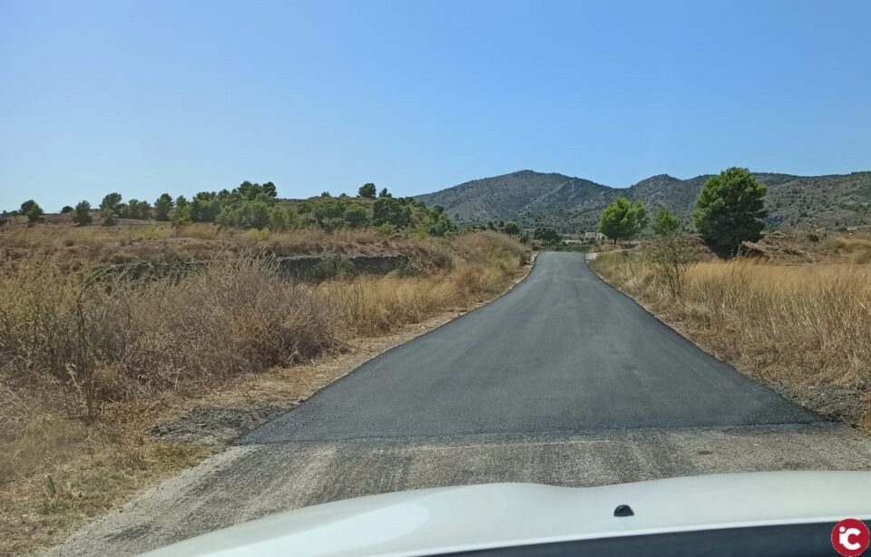 Nueva inversión de la concejalía de Servicios e Infraestructuras del ayuntamiento de Monóvar en asfaltado de caminos