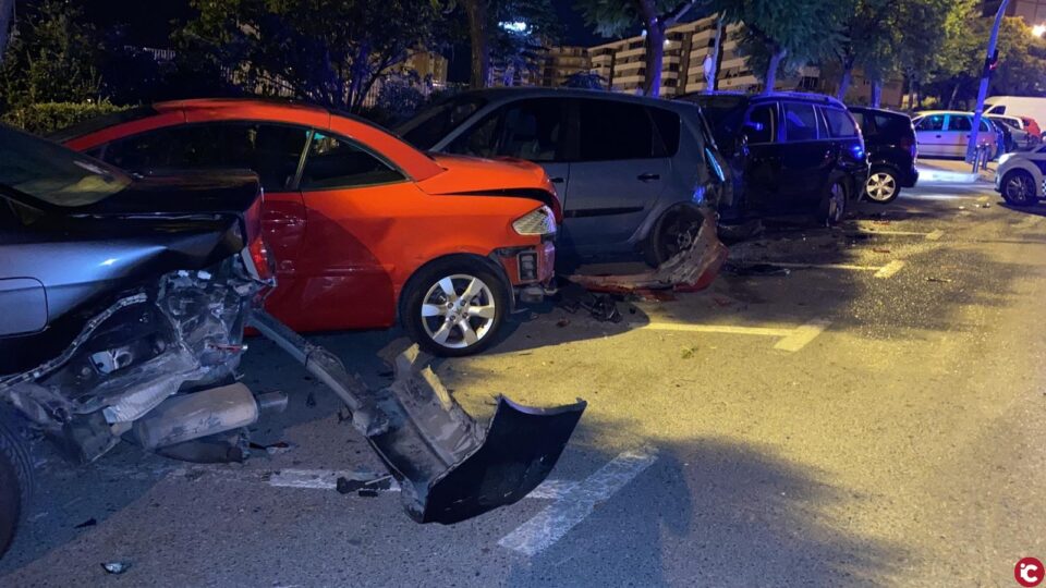La Policía Local detiene de madrugada a dos personas