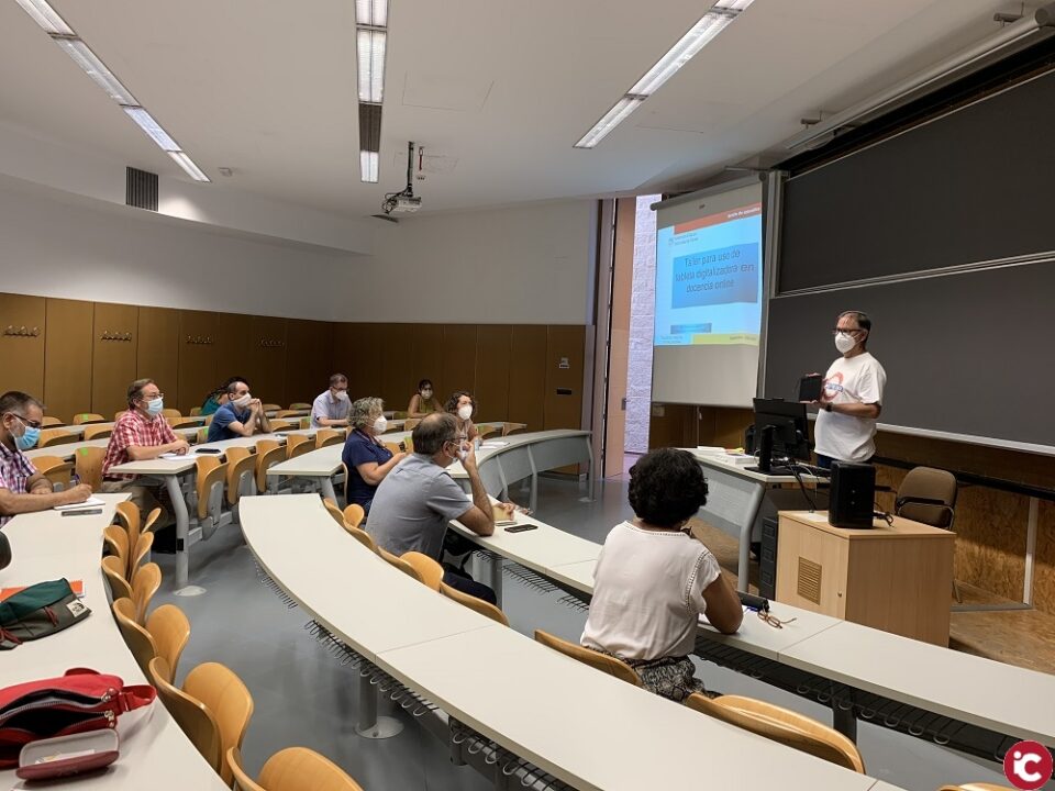 La Universitat d'Alacant imparteix 27 cursos de formació en competències digitals per al professorat