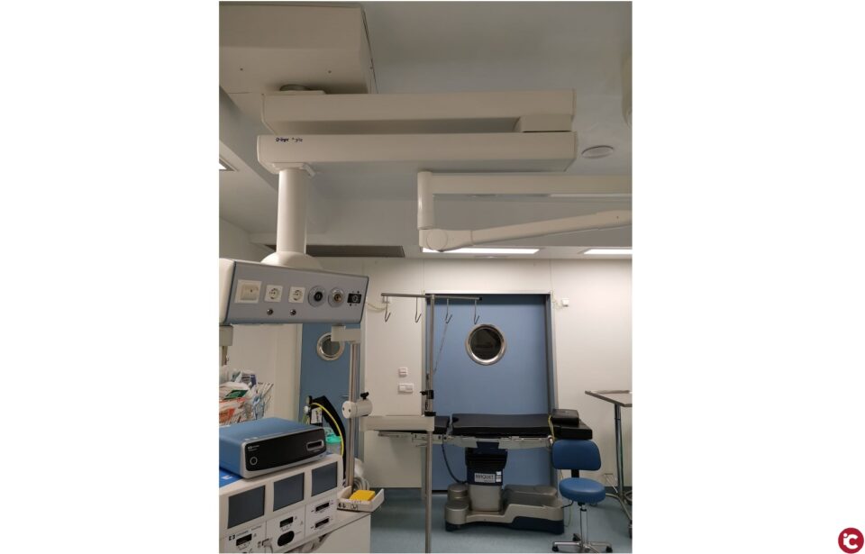 Sustitución de lámparas de quirófanos en Hospital de Elda