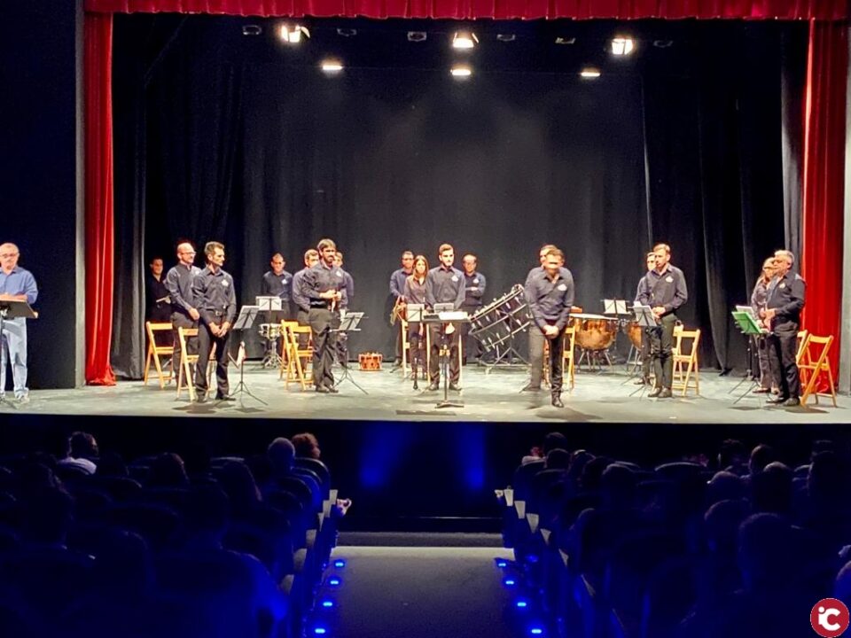 Extraordinario concierto de música festera de la Colla Larraix