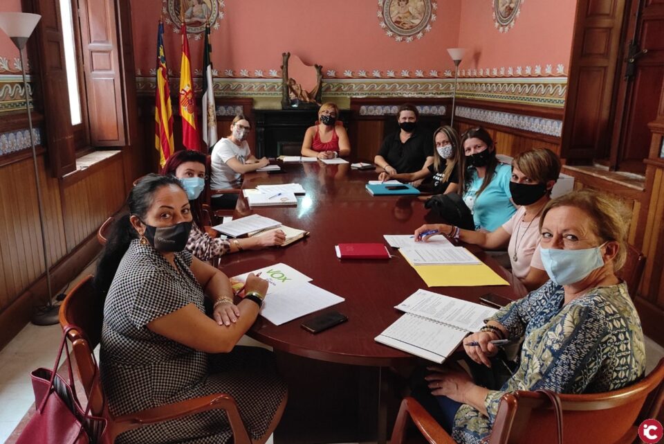 La Mesa de Bienestar Animal busca fórmulas para mejorar las condiciones de vida de los animales