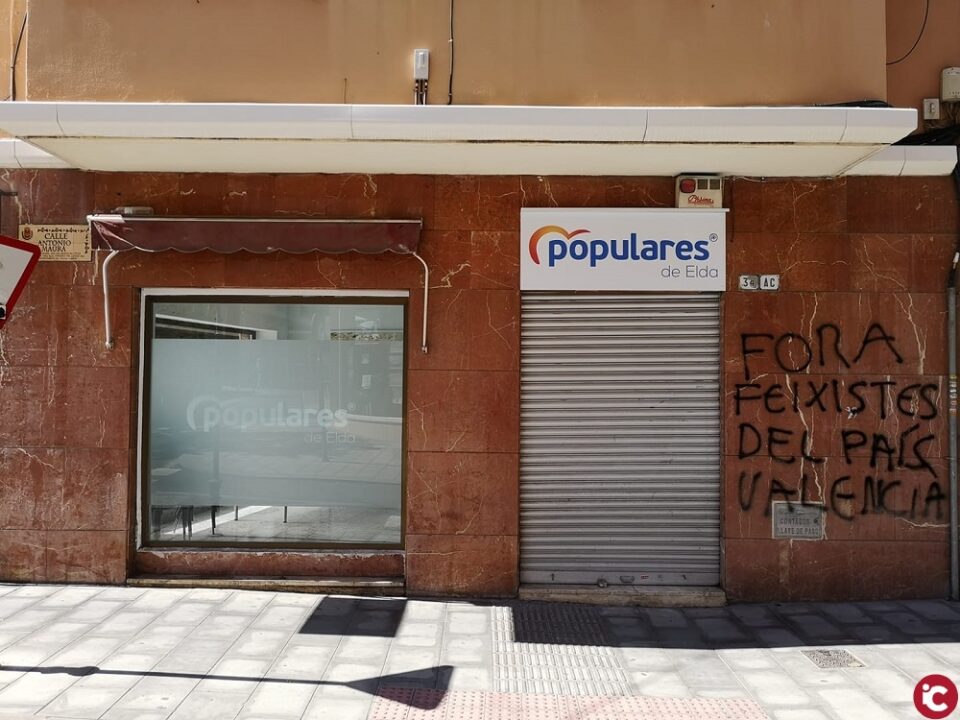 El Partido Popular condena los ataques a sus sedes locales de Elda y Petrer