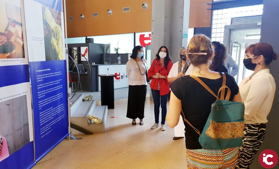 El Museo del Calzado acoge una exposición fotográfica sobre el drama de la trata de mujeres