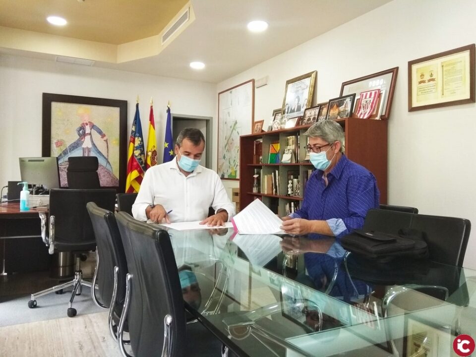 El Ayuntamiento de Aspe firma el convenio con la Asociación de Belenistas