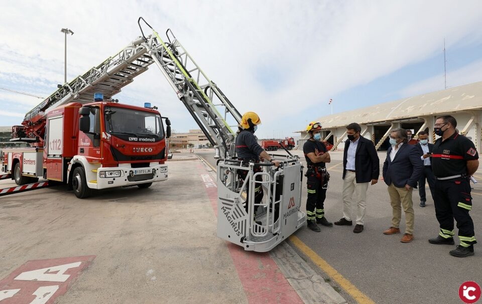 La Diputación adquiere dos nuevos vehículos para rescates de gran altura en edificios