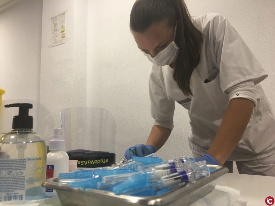 El centro de salud facilitará la vacunación de la gripe a los mayores de 65 años en varias dependencias del centro histórico y en la avenida de Hispanoamérica