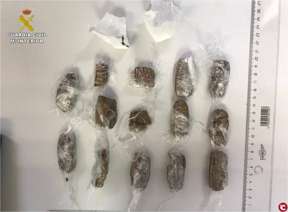 La Guardia Civil detiene en Villena a una mujer al intentar introducir droga en la prisión