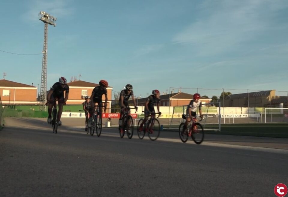 El Club Ciclista Sax suma en corredores y preparación