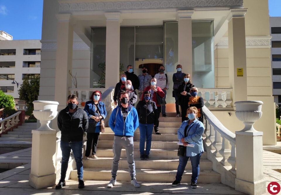 El Ayuntamiento de Elda incorpora a quince personas contratadas con la subvención de los fondos Emcorp de la Generalitat