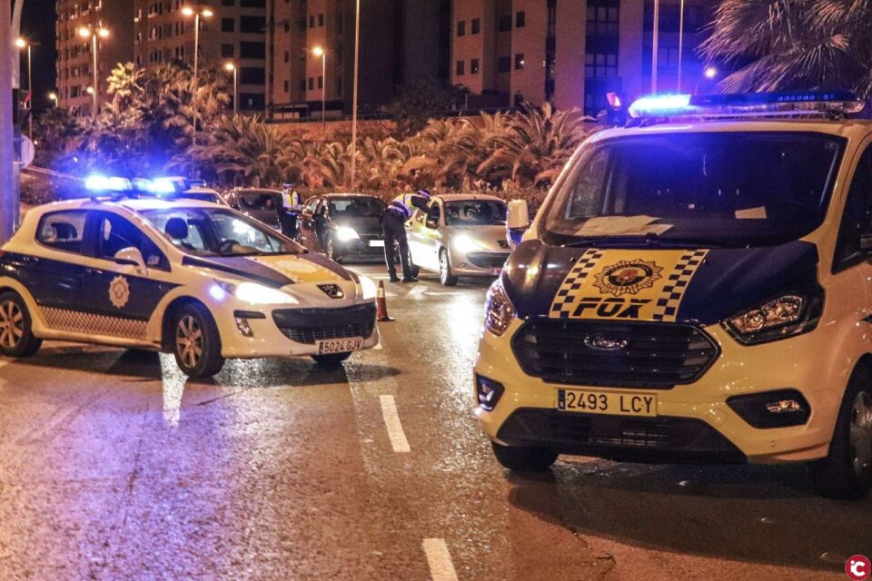 La Policía Local denuncia y disuelve trece fiestas y tres botellones la noche de Halloween en Alicante