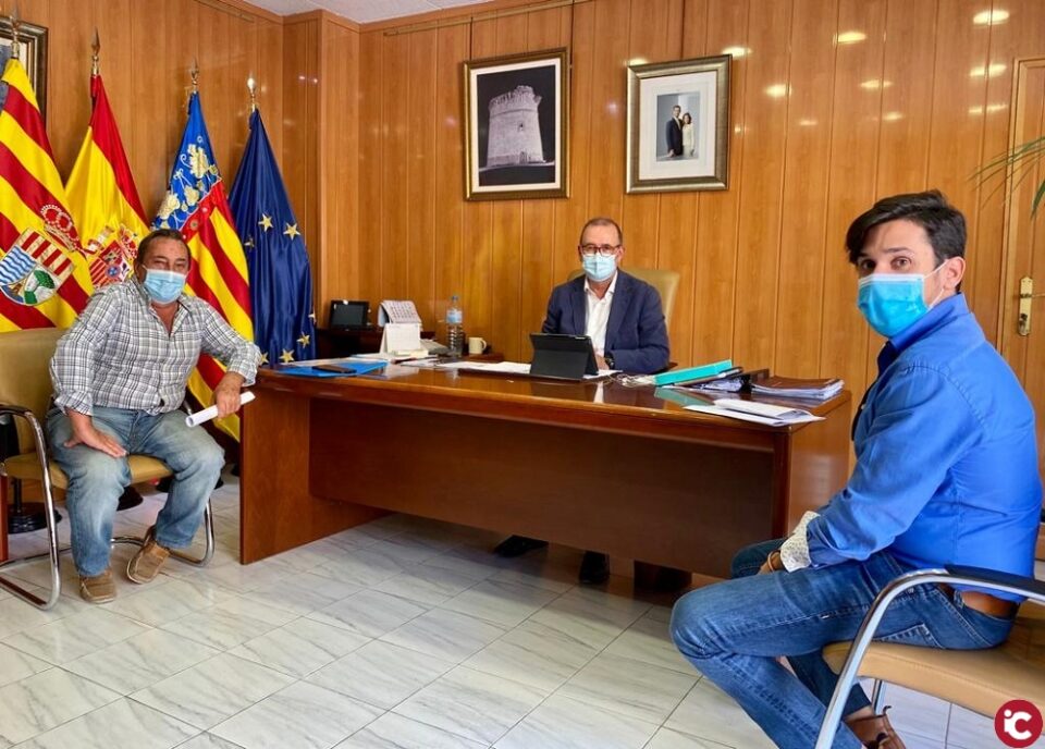 Ayuntamiento y clubes de petanca de El Campello estudian reubicar las pistas y adecuarlas a la normativa de competición