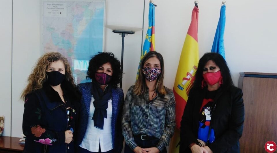 La Concejalía de Promoción y empresas de la artesanía festera buscan el apoyo de la dirección general de Comercio y Artesanía