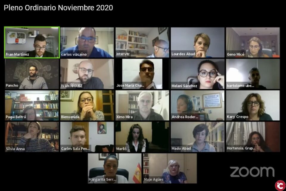 El pleno aprueba una moción contra la violencia de género pero no contará con declaración institucional el 25-N