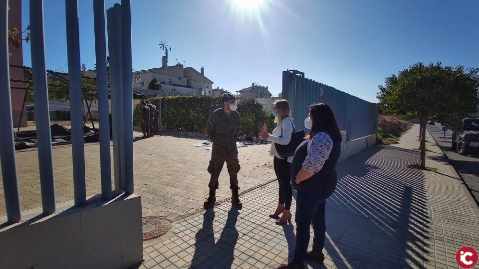 Una unidad especializada del Ejército de Tierra despliega 21 efectivos en la residencia La Molineta para desinfectar las instalaciones