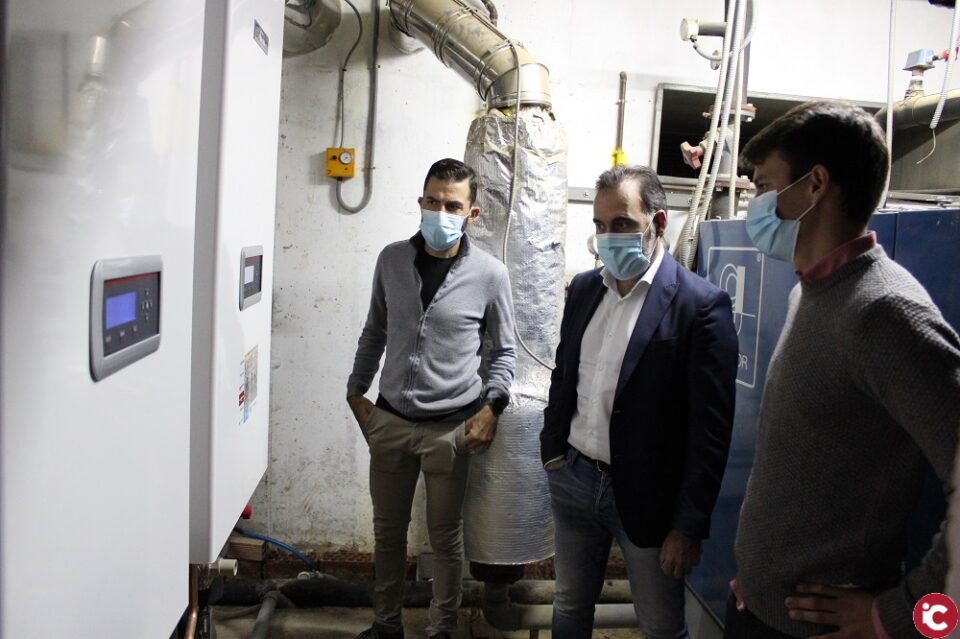 Deportes mejora las calderas de la piscina cubierta