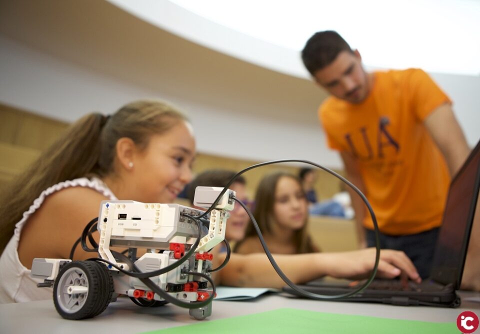 La Universitat d'Alacant presenta una àmplia programació en línia per a la Nit Mediterrània de les Investigadores