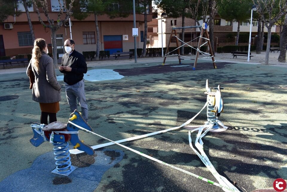 Petrer destina más de 100.000 euros para renovar varias áreas de juegos infantiles
