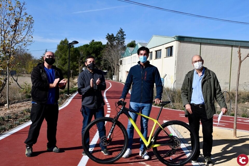 La Concejalía de Movilidad y Villena en Bici entregan los premios de fotografía Mi bici y yo al fomento de la movilidad sostenible