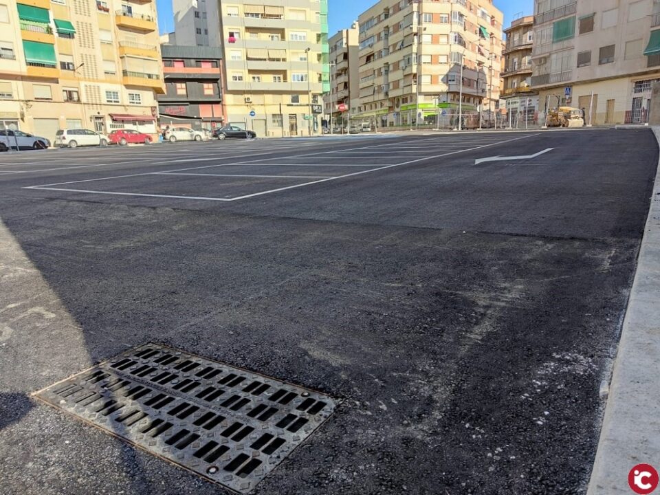 El nuevo aparcamiento municipal habilitado en el antiguo depósito de vehículos de la calle La Cruz entrará en funcionamiento en los próximos días