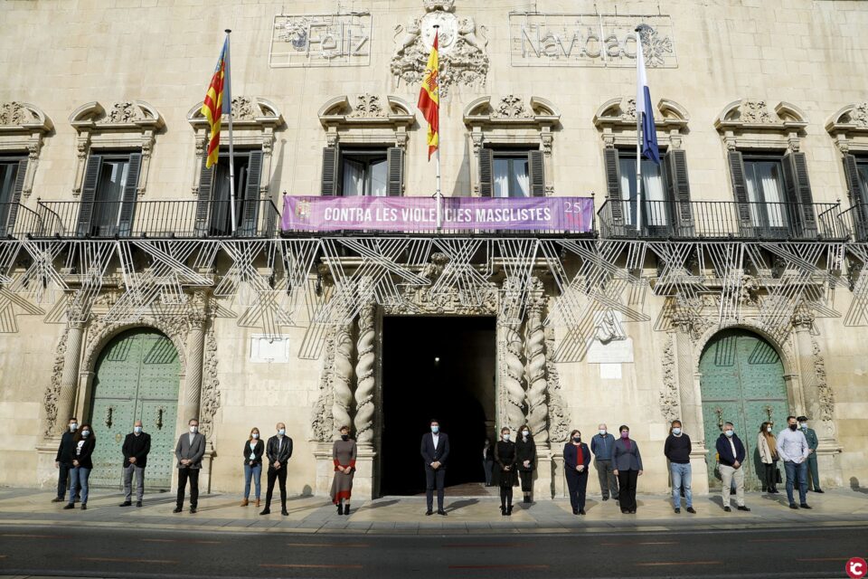 El Ayuntamiento de Alicante se suma al Día Contra la Violencia de Género con la campaña 'Ni esperamos