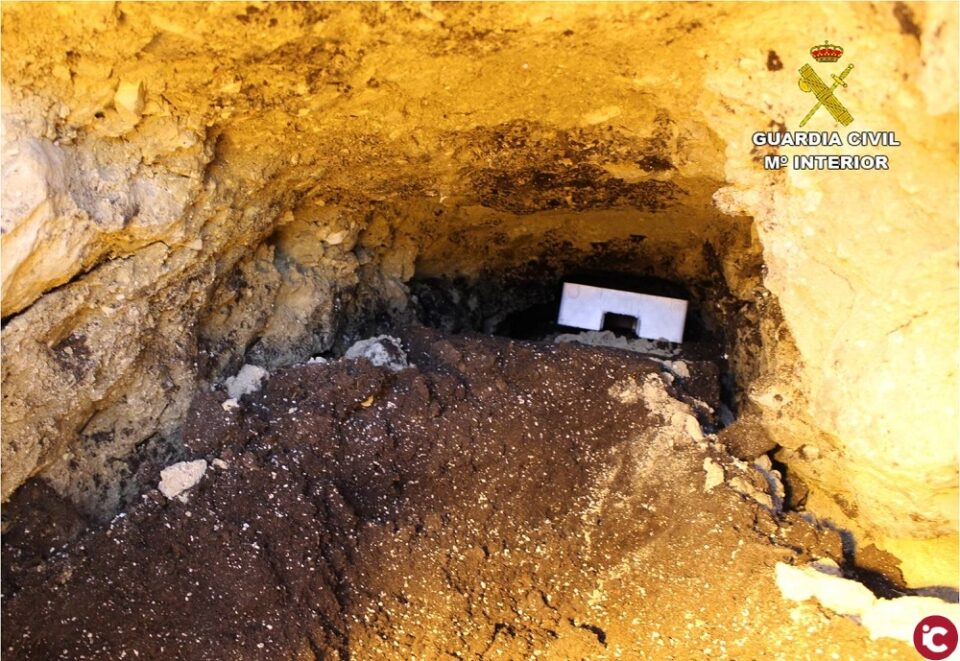 La Guardia Civil desmantela una plantación de marihuana alojada en el sótano de un consolidado restaurante