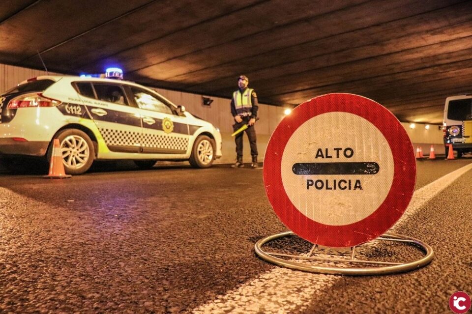 La Policía Local impone 24 denuncias por incumplir el estado de alarma y disuelve seis fiestas en viviendas para hacer frente al Covid
