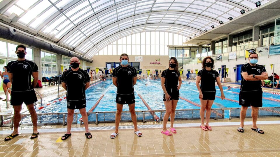 El Club de Natación Elda Master rogresa adecudamente