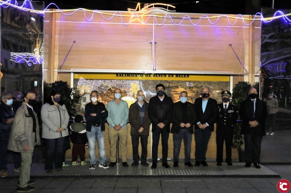 La Asociación de Belenistas descubre el Belén Social de la Plaza de la Montañeta con sus cuatro escenas a la espera de superar las 30.000 visitas