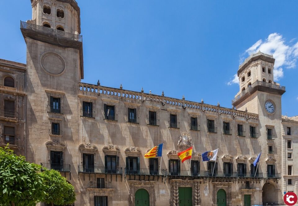 La Concejalía de Participación Ciudadana concede 44.994 euros a 25 asociaciones de vecinos para cursos y talleres