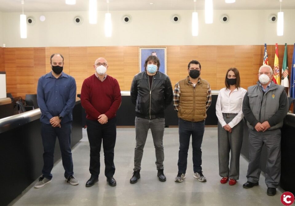 Dos nuevos ayudantes de oficios varios se unen a la brigada de Mantenimiento