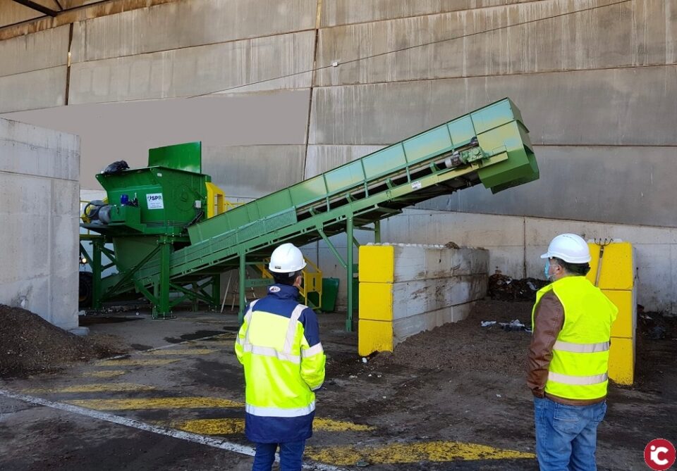 El Consorcio CREA incorpora un nuevo abrebolsas en la planta de Villena
