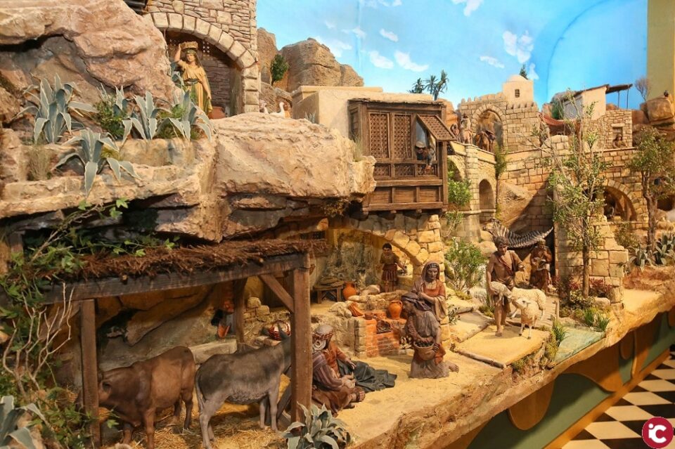 La Exposición de Belenes de la Diputación de Alicante rinde homenaje a los tradicionales riurau de La Marina
