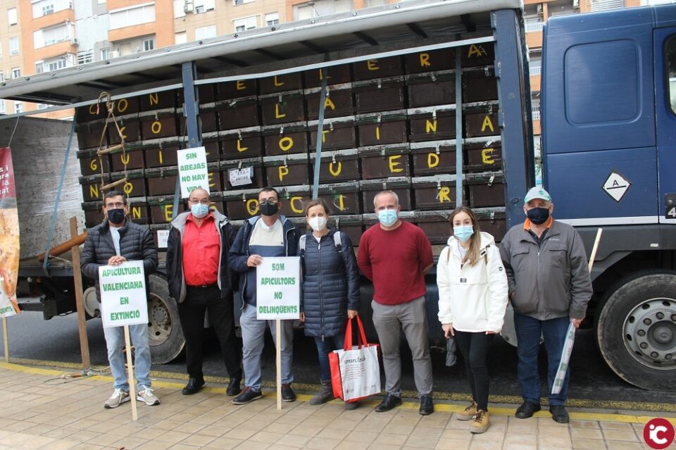 LA UNIÓ informa que finalment no es modifica la Llei de Ramaderia i els apicultors de la Comunitat Valenciana no rebran les fortes i injustes sancions previstes