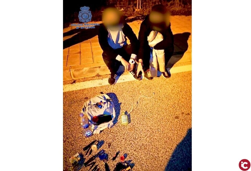 La Policía Nacional detiene in fraganti a tres personas por robos con fuerza en interior de domicilio