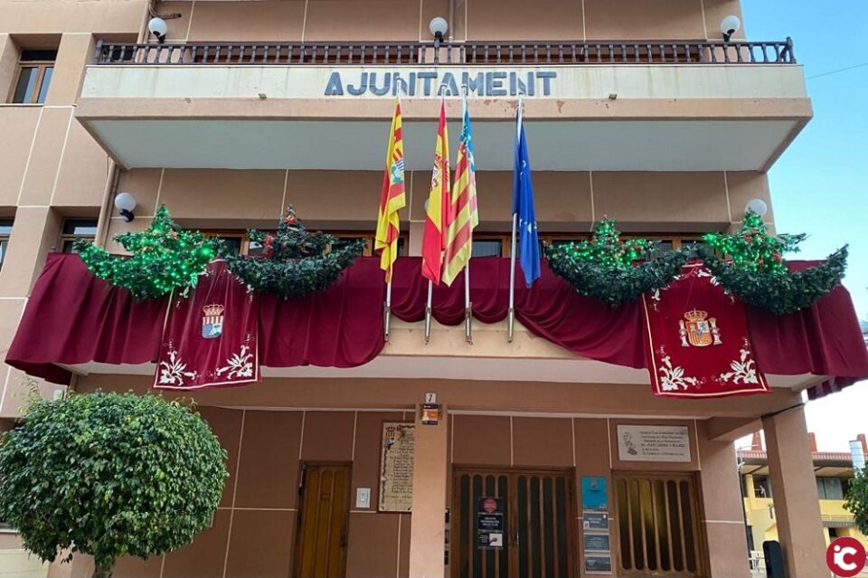 El Campello se viste de gala y rinde homenaje a la Constitución