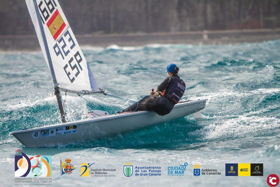 Las campelleras Ángela Andúgar y Sheila Martínez firman una buena competición en la Semana Olímpica Canaria de vela