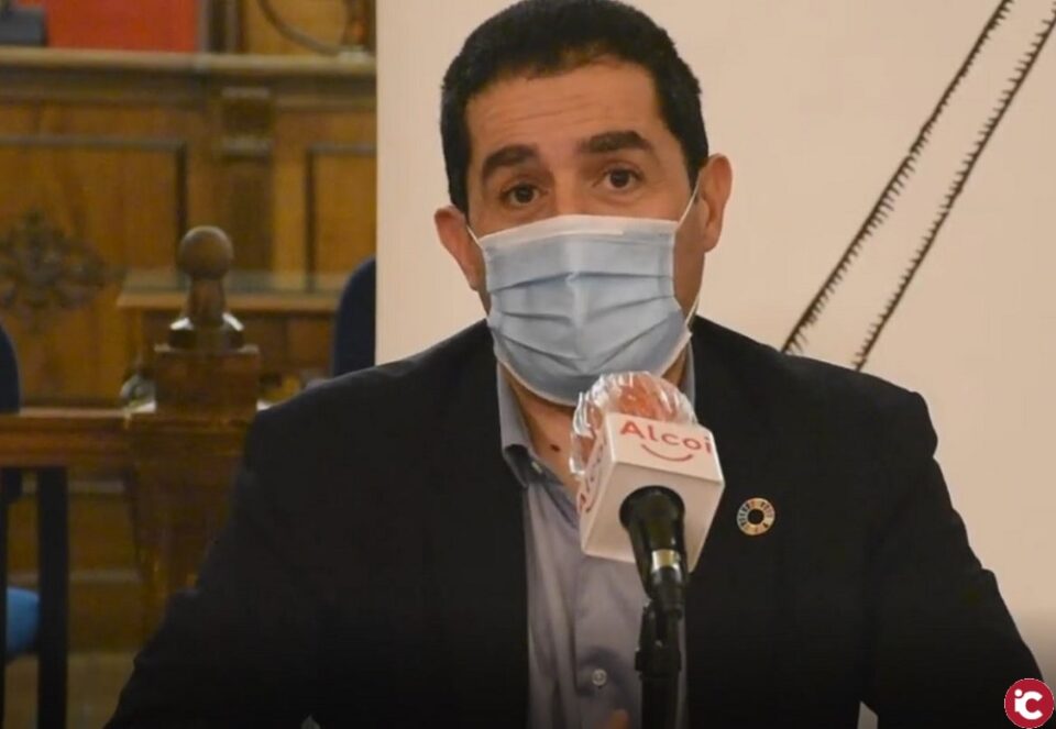 Anunci del guanyador del I Premi Ciutat d'Alcoi de Novel·la Isabel-Clara Simó