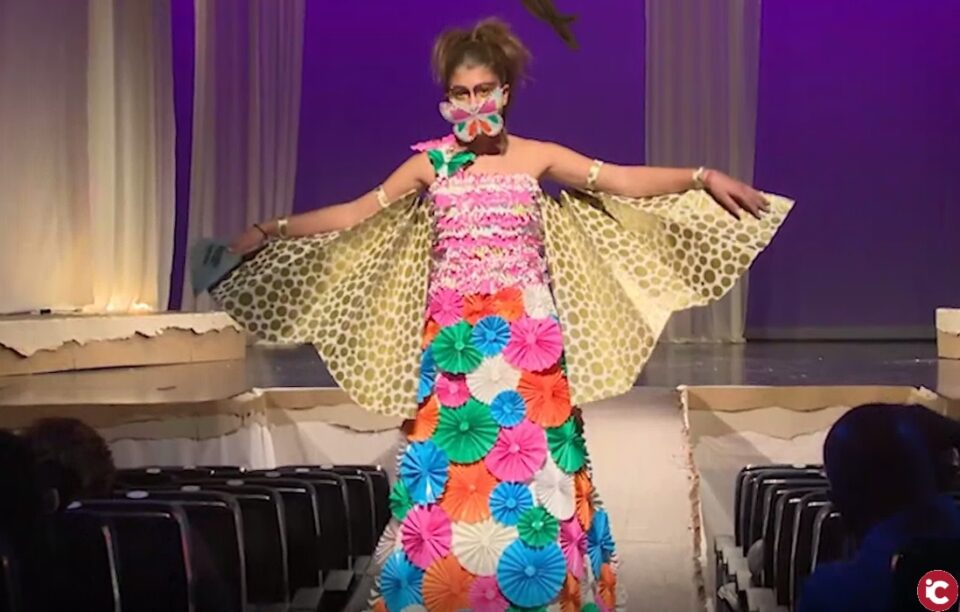 Concurs de Vestits de Paper a Banyeres 2020